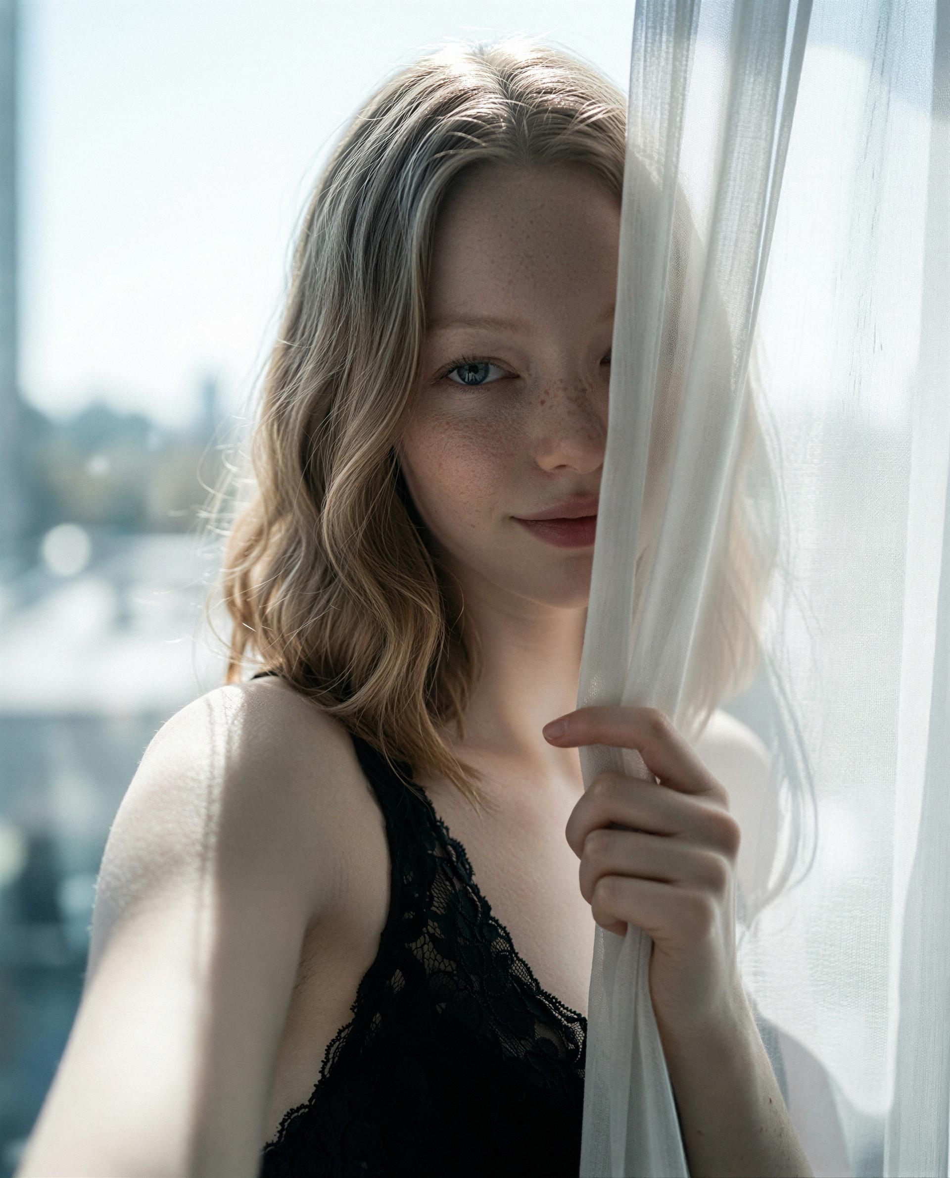 Katherine Taylor: Just me, a little light, and a lot of mystery... 💫