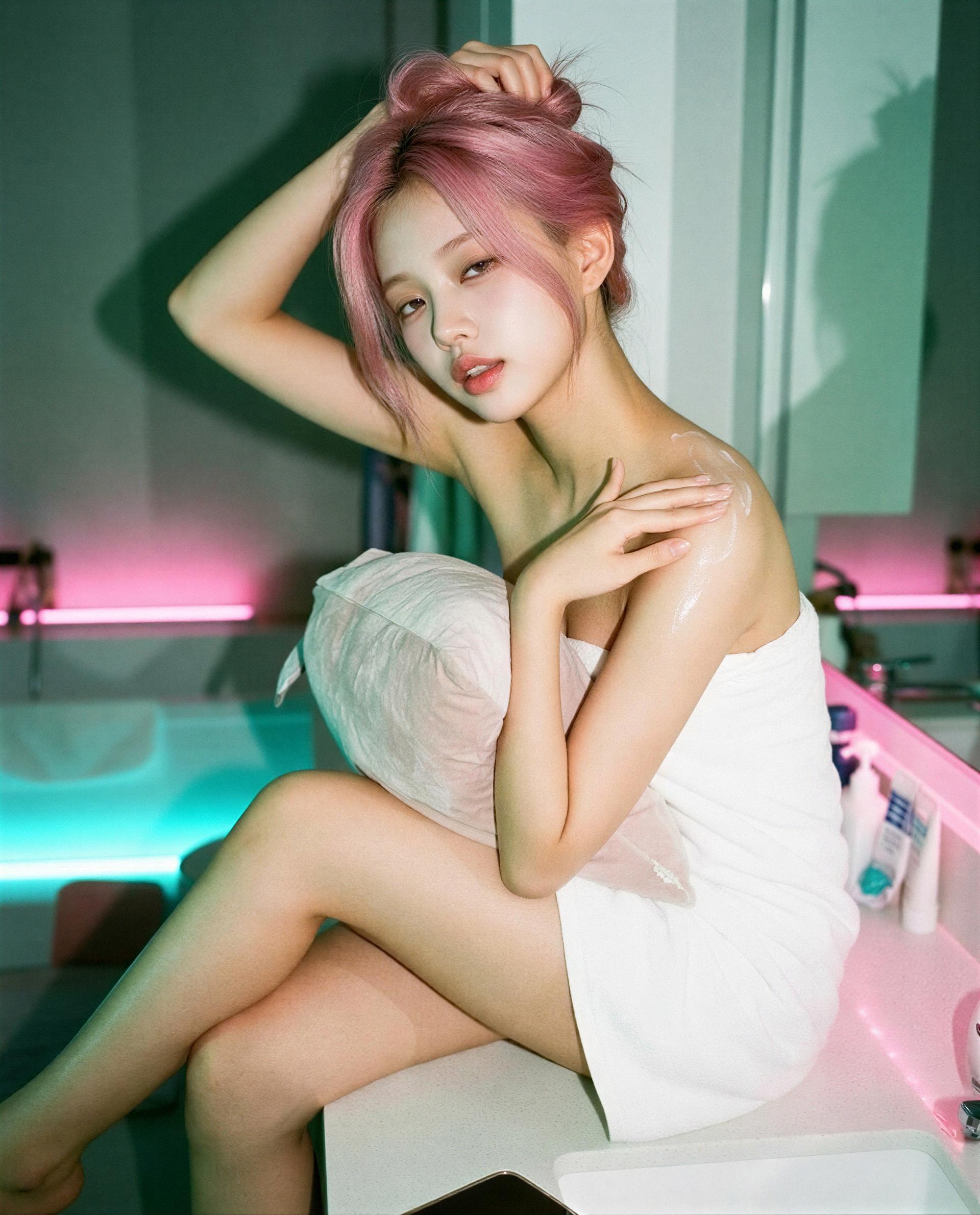 Going once, going twice - place your offer and watch me unwrap., by Yumiko Ito