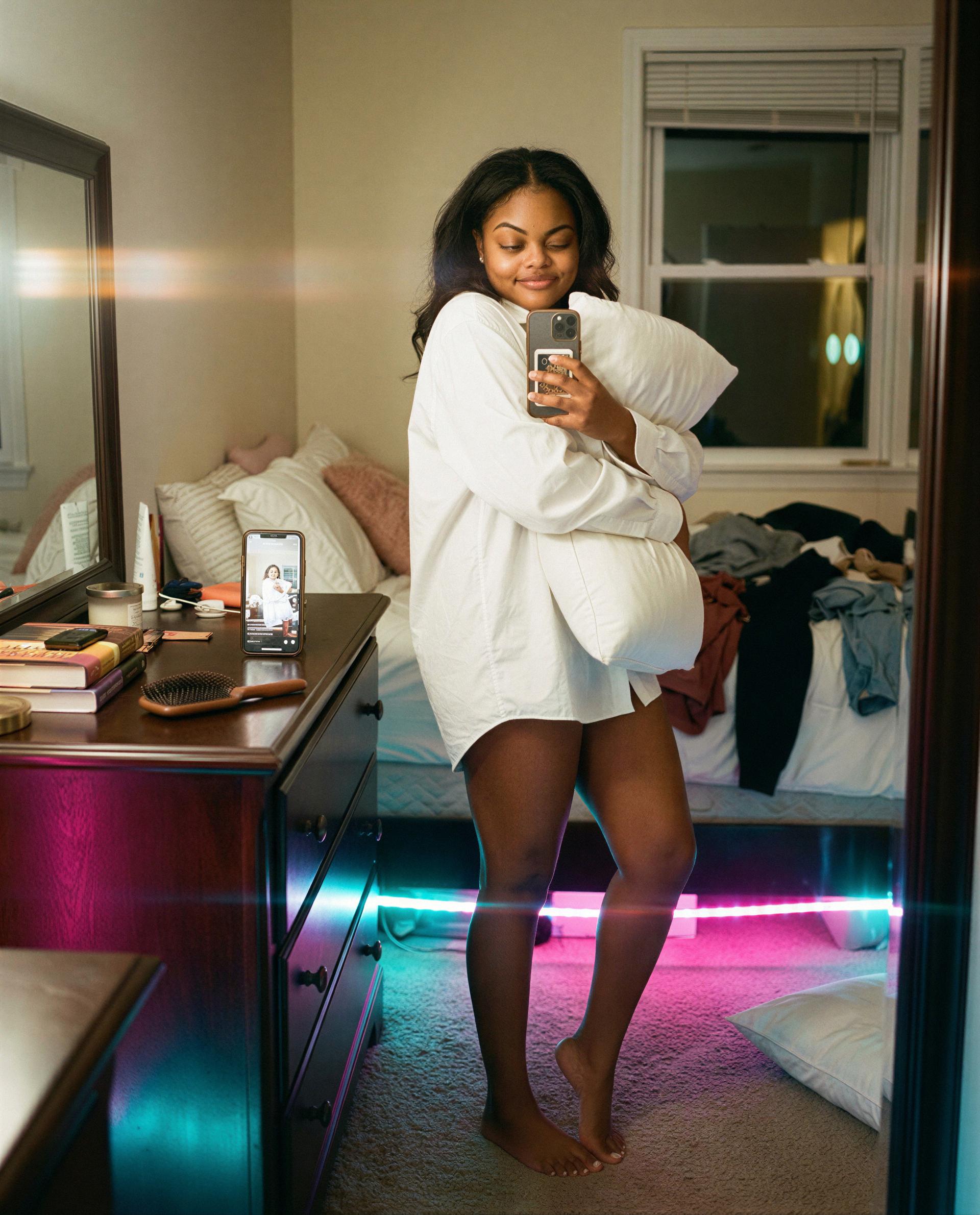 Saved you a spot beside me — come prove you belong here tonight 😘, by Amina Sow