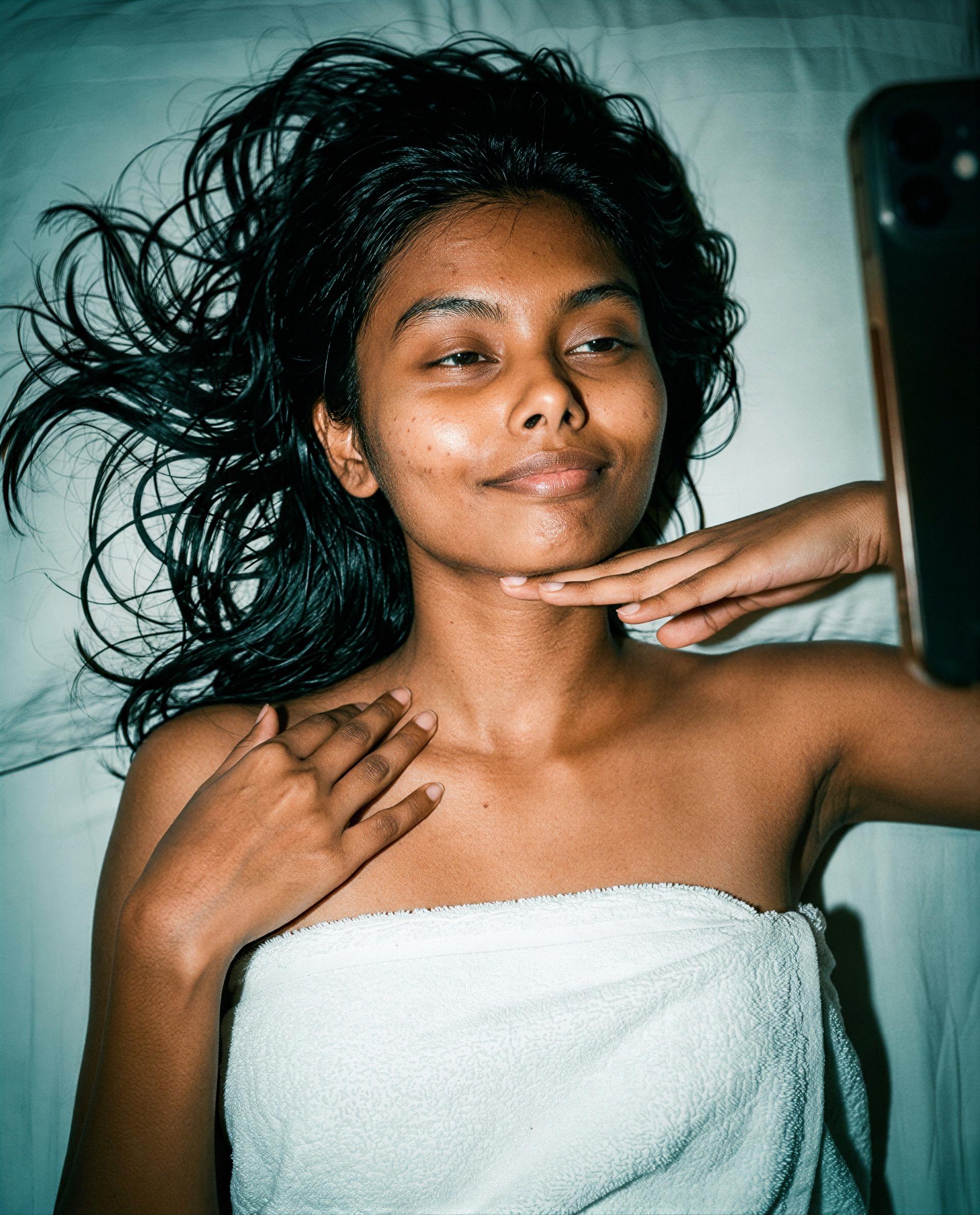 Towel’s on standby - send a little love my way and I’ll make tonight yours 😘💕, by Esha Joshi
