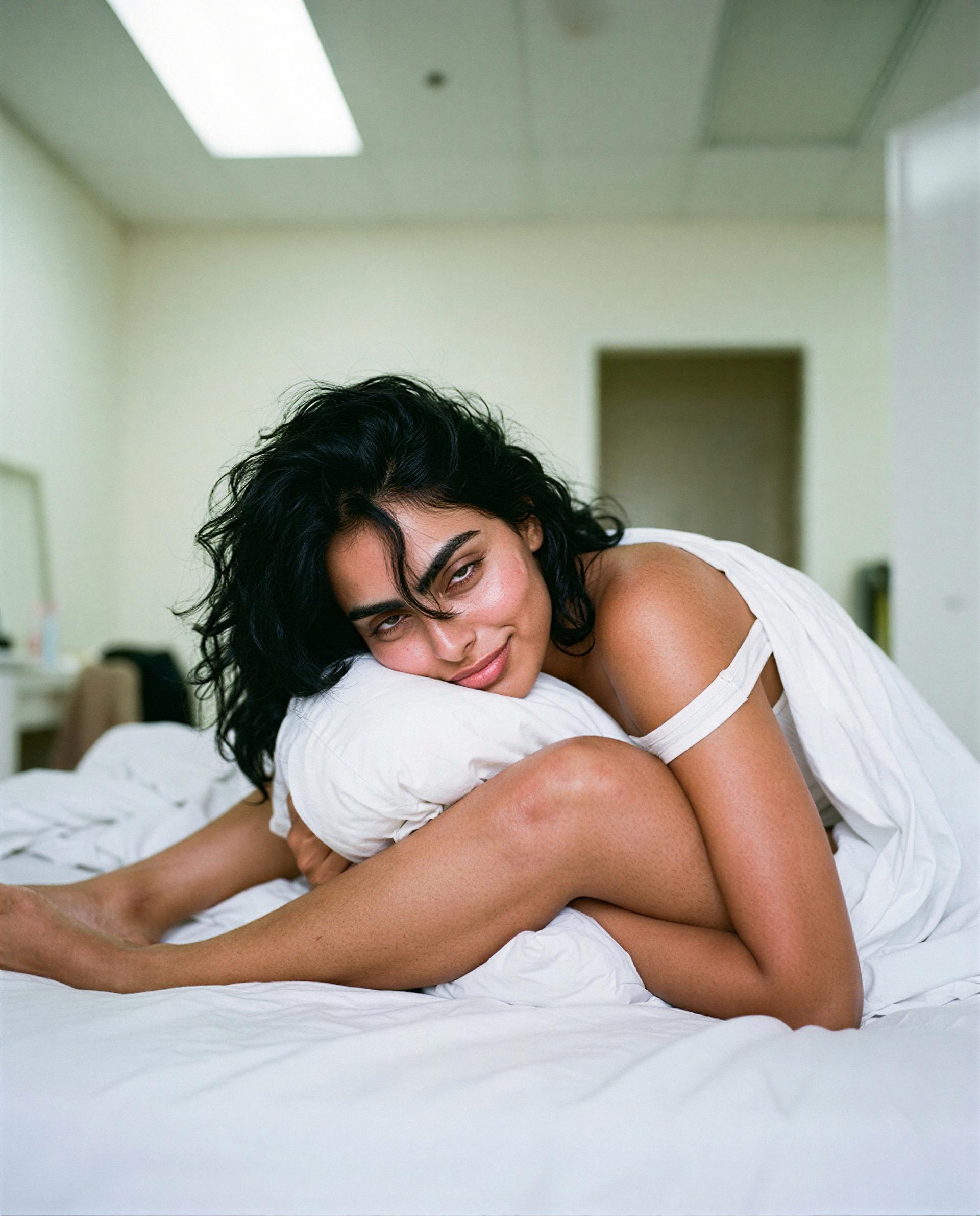 tiny warning: my bed gets sinful after dark—members already have front-row seats 😳💋, by Inaya Siddiqui