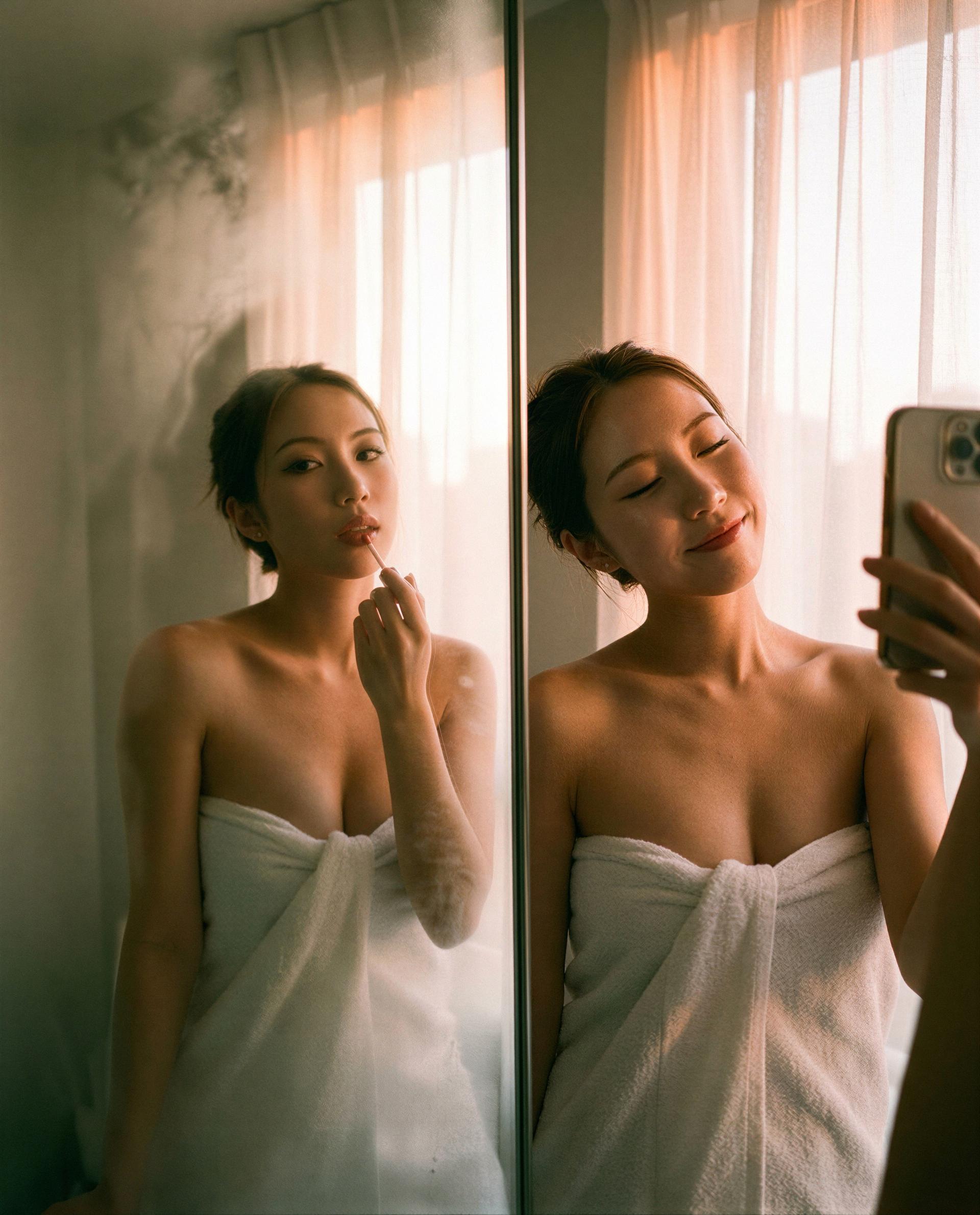 Towel on, secrets off - saved you a spot if you wanna join me 😘, by Daisy Ping Zhang