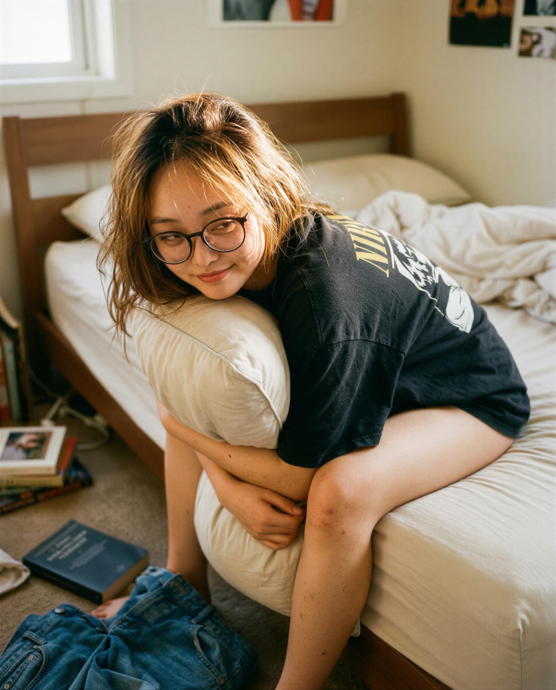 Just vibing in my favorite spot, care to join? 😉 — Jing Guan