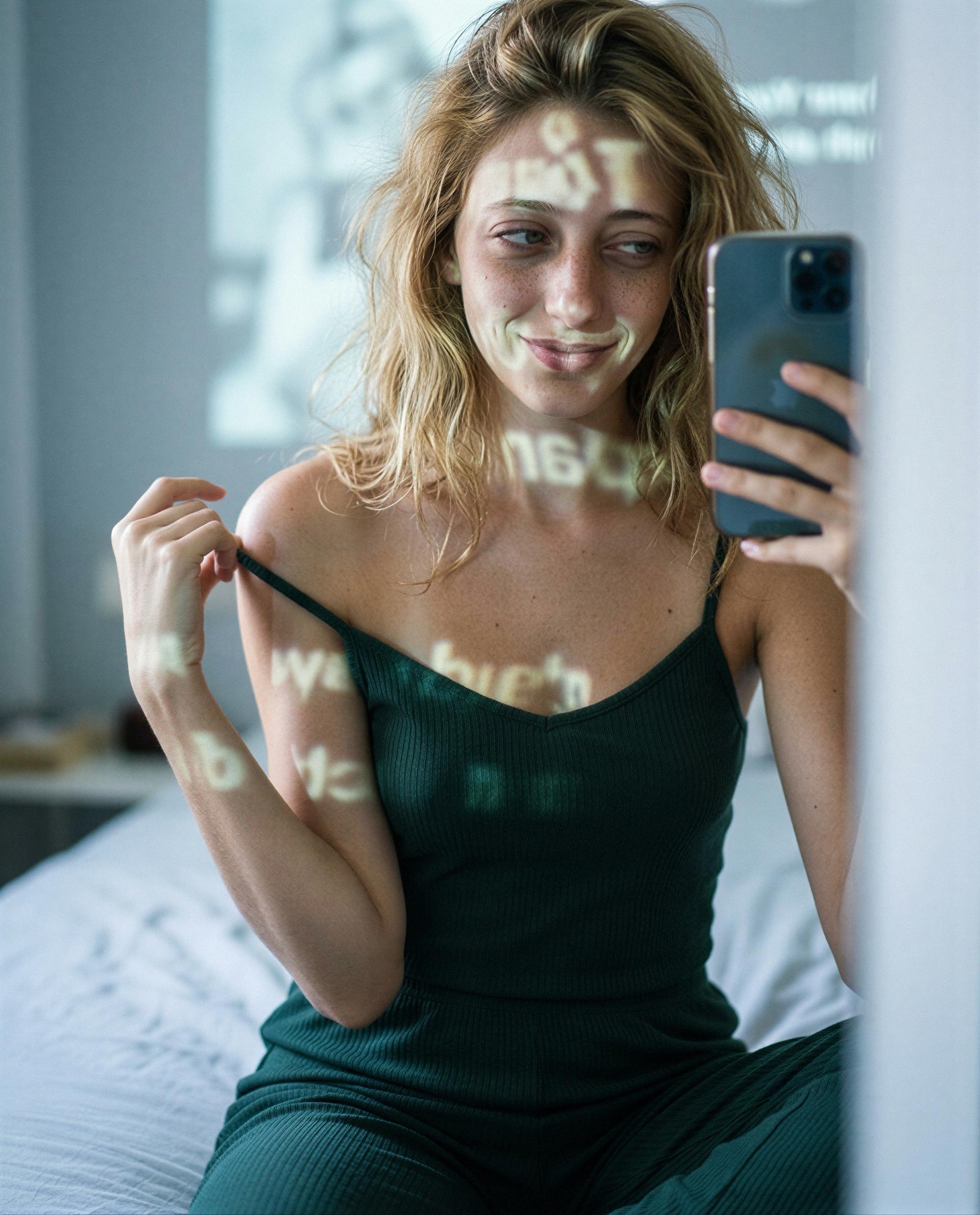 Mirror's just a teaser - unlock the rest and I'll show you how tempting I can be 💕, by Elsa Dubois