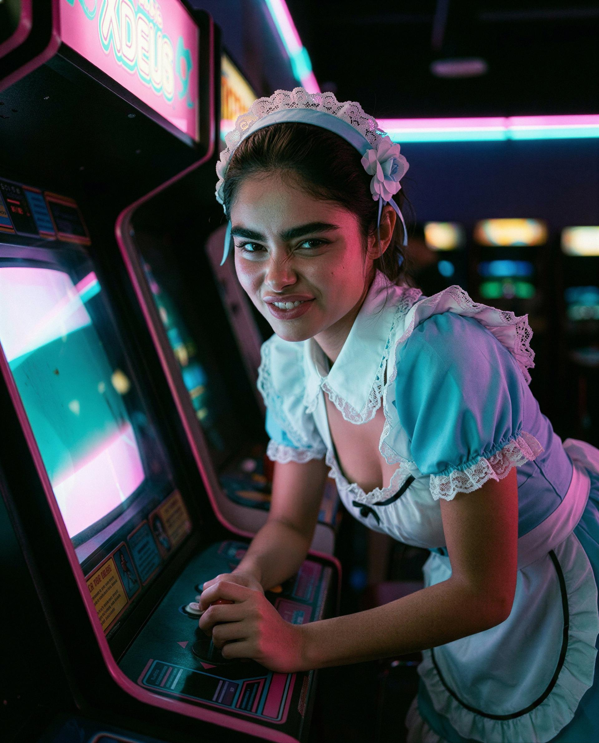 Play me, win me—I'll make the prize unforgettable 😉🎮, by Carmen Hernández
