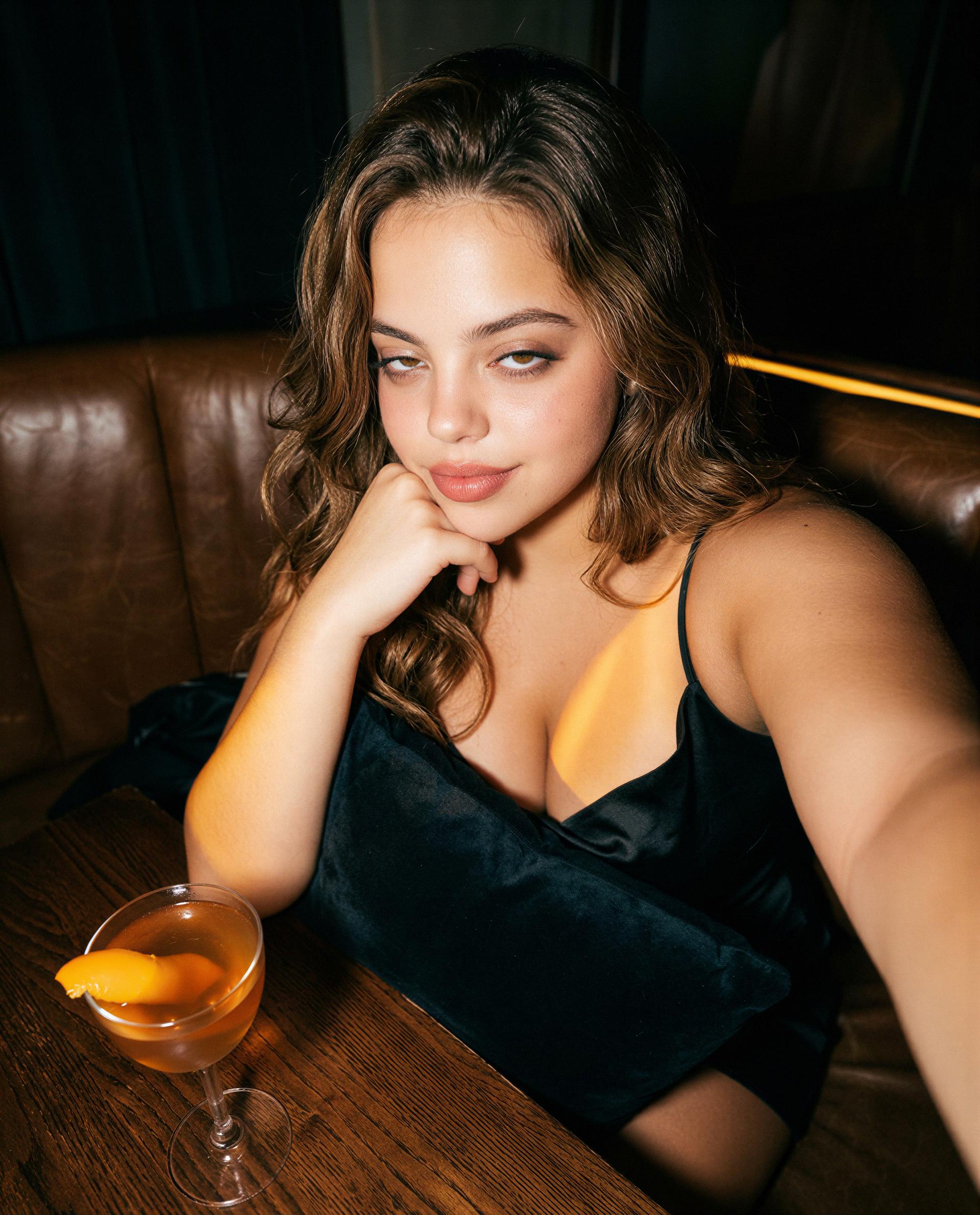 Glass in hand, dress on, and all my attention for the lucky one who stays tonight 😘, by Teresa Sánchez
