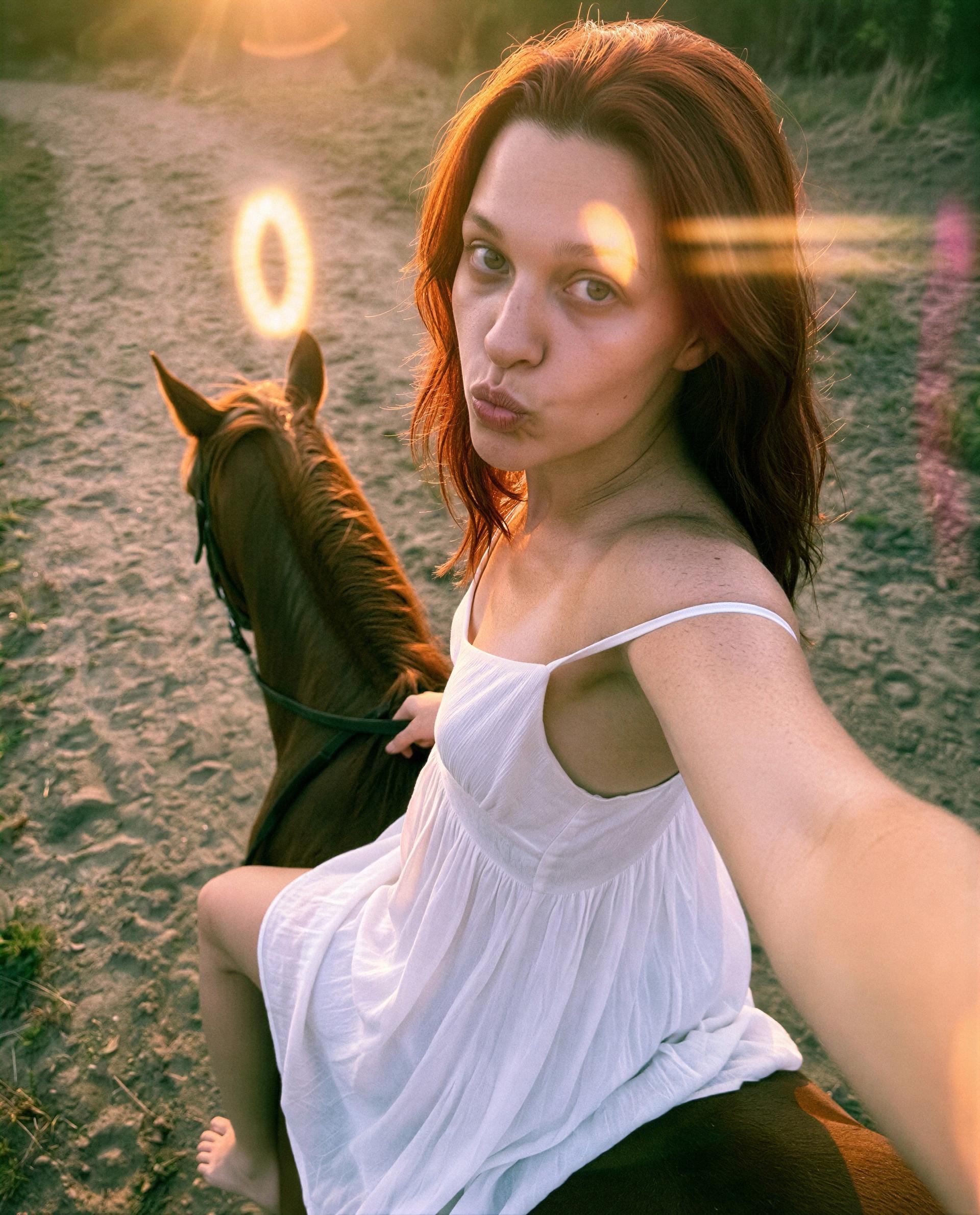 Bareback at golden hour - drop a DM and I’ll send you the spicy outtakes they didn’t post 🔥, by Anna Ricci