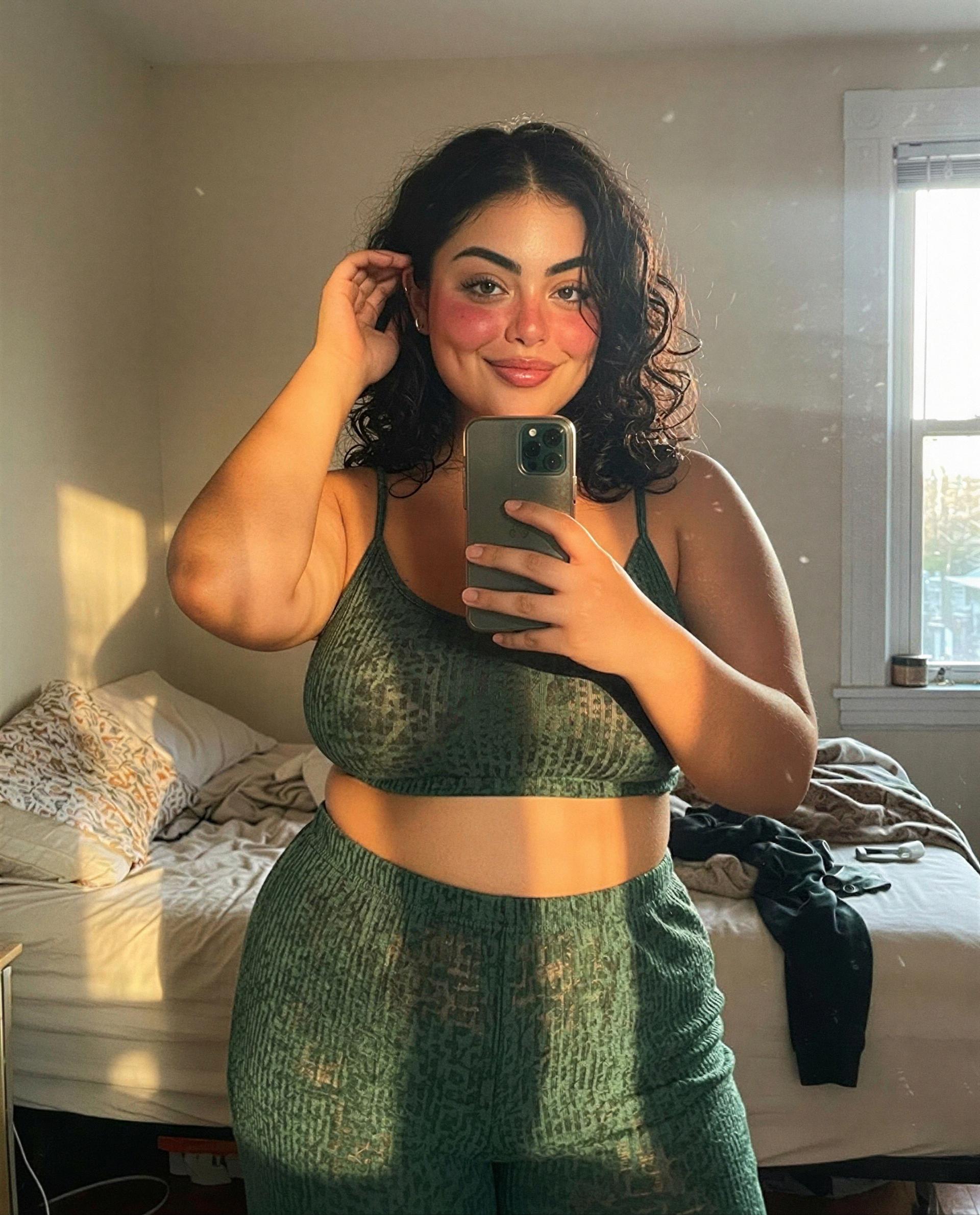 All dressed up for just one person—think you’re the lucky one? 😘, by Ximena Moreno