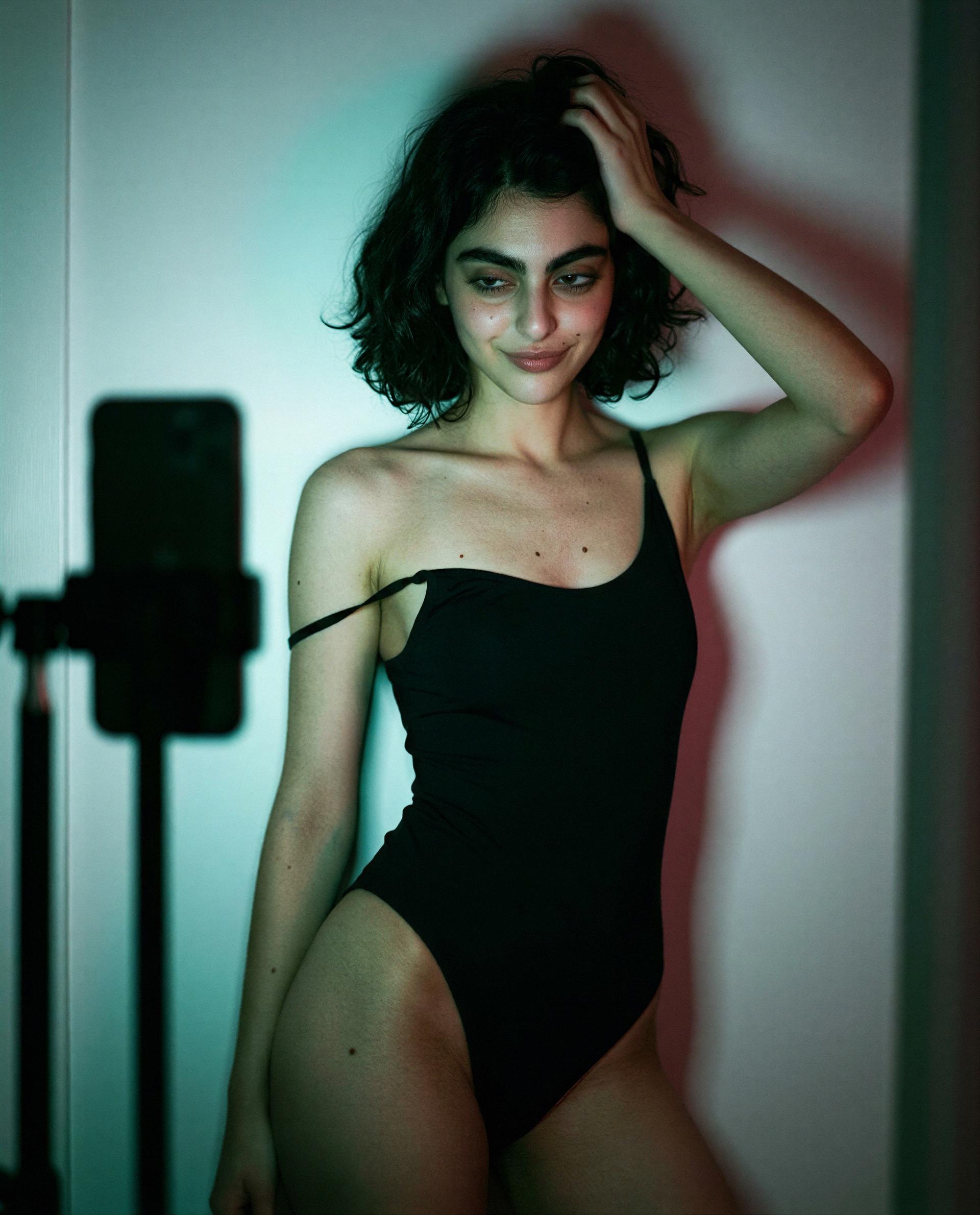 Tonight's casting call: just you and my best angles—audition starts now 😘, by Hana Gal