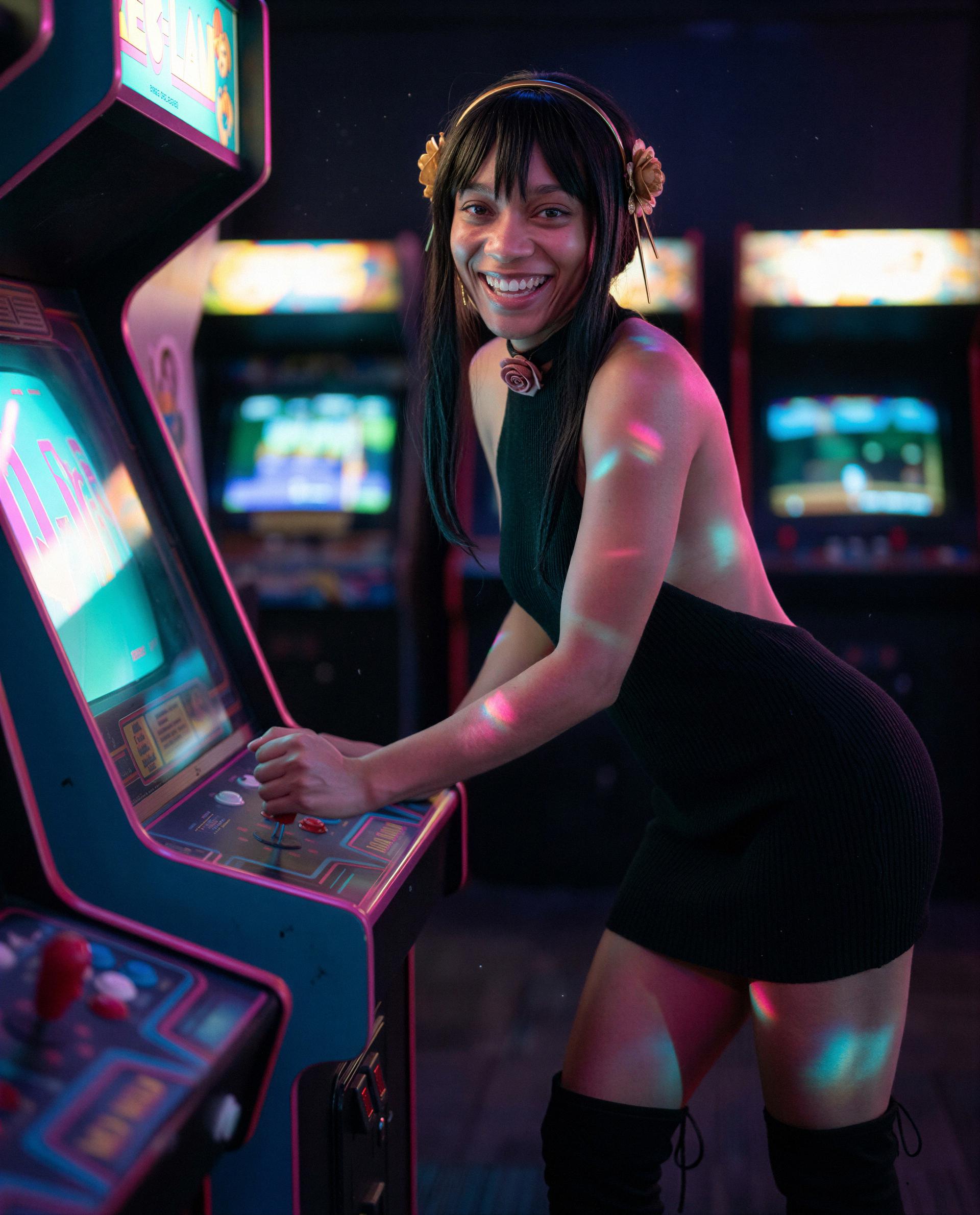 i'm giggling and a little daring—who wants the first private round with me? 😳🎮, by Farah Andi