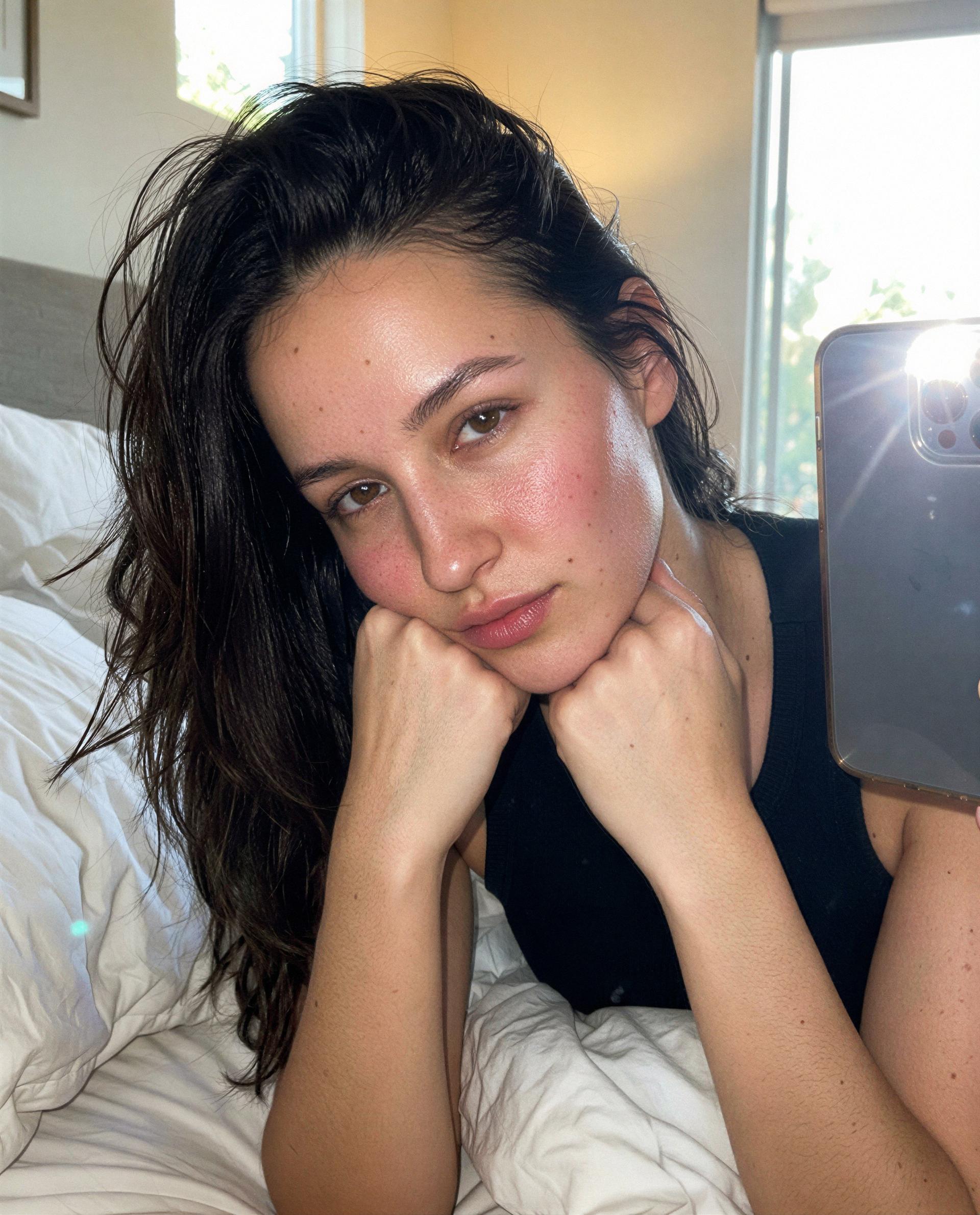 Just a little bit of me, keeping it real—what do you think? 😘, by Esperanza Xochicalco