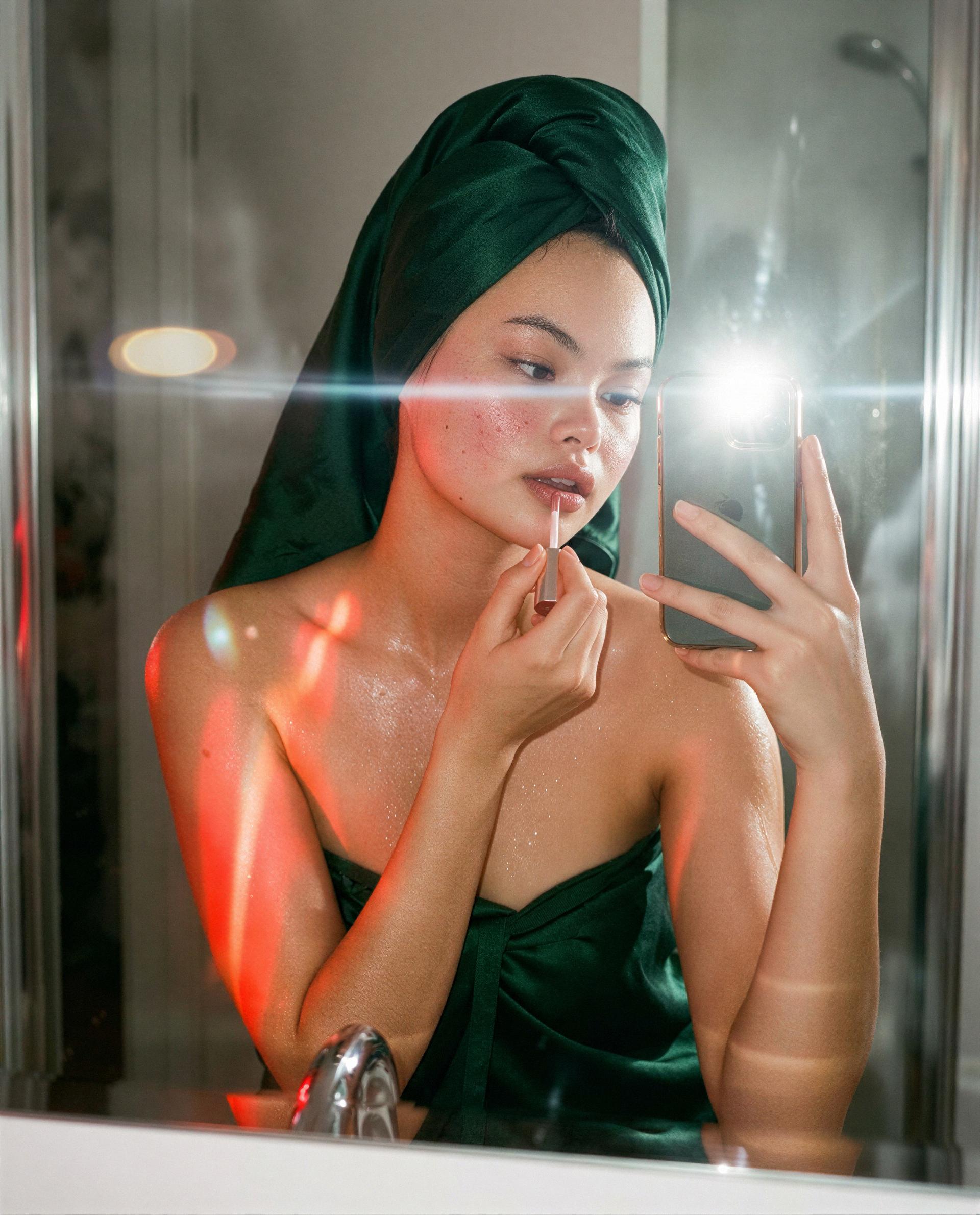 Glossed, glowy, and a little dangerous—want the VIP pass? 😉, by Yuna Nakamura