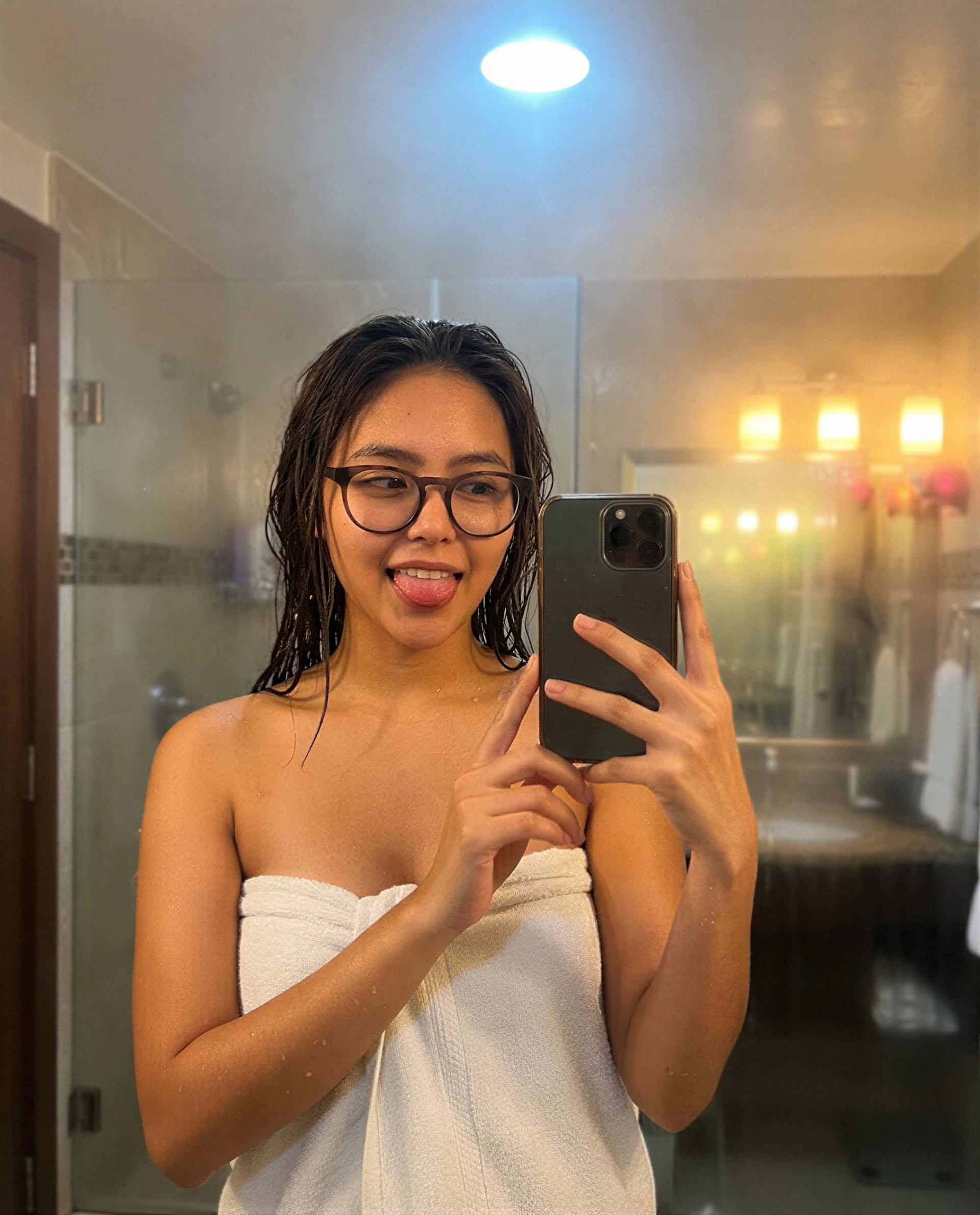 Feeling cute and a little mischievous, what do you think? 💦💋, by Yaritza Quispe
