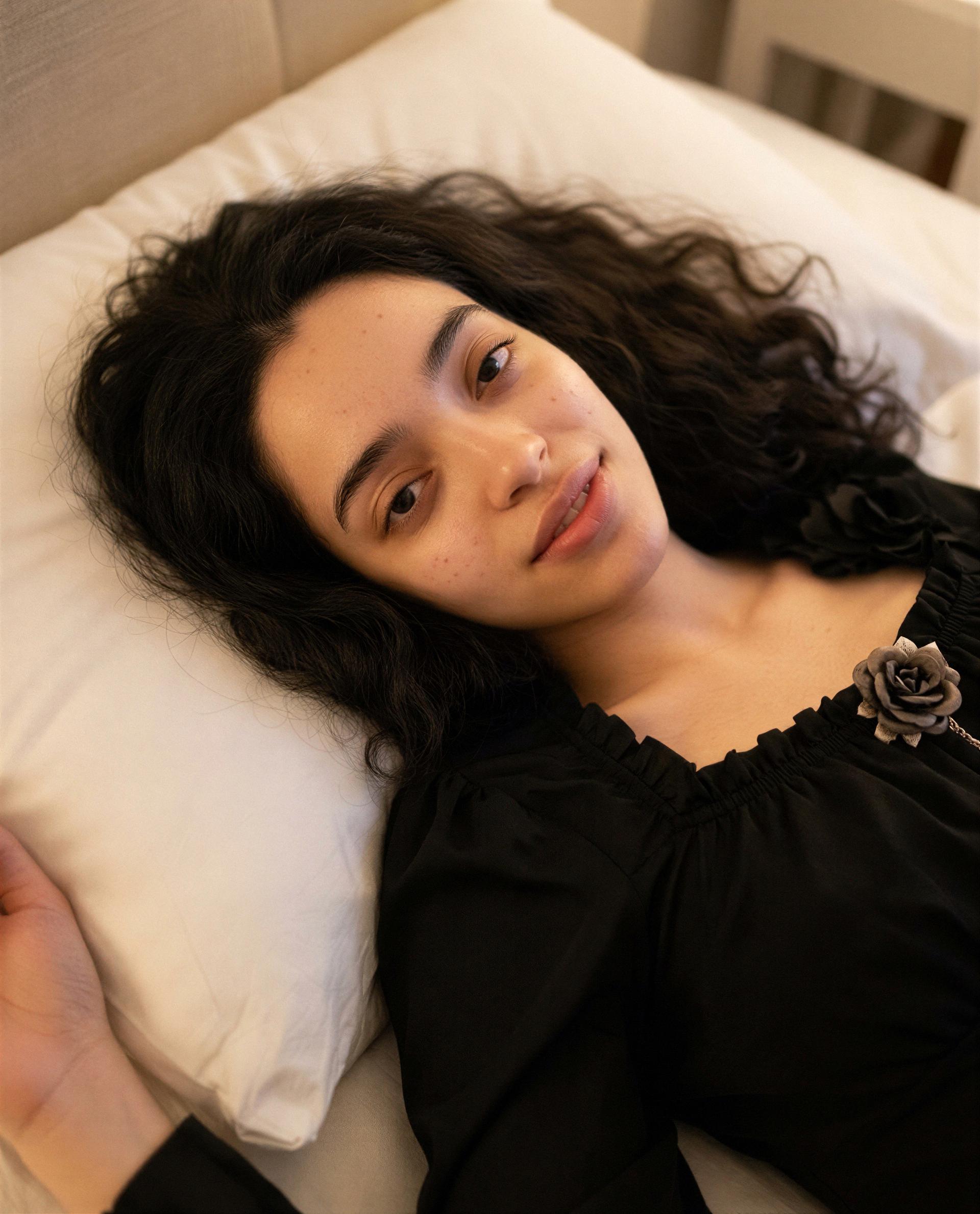 Pillow-talk is members-only tonight - join me and I'll make you the headline of my night 😘, by Patricia Carvalho