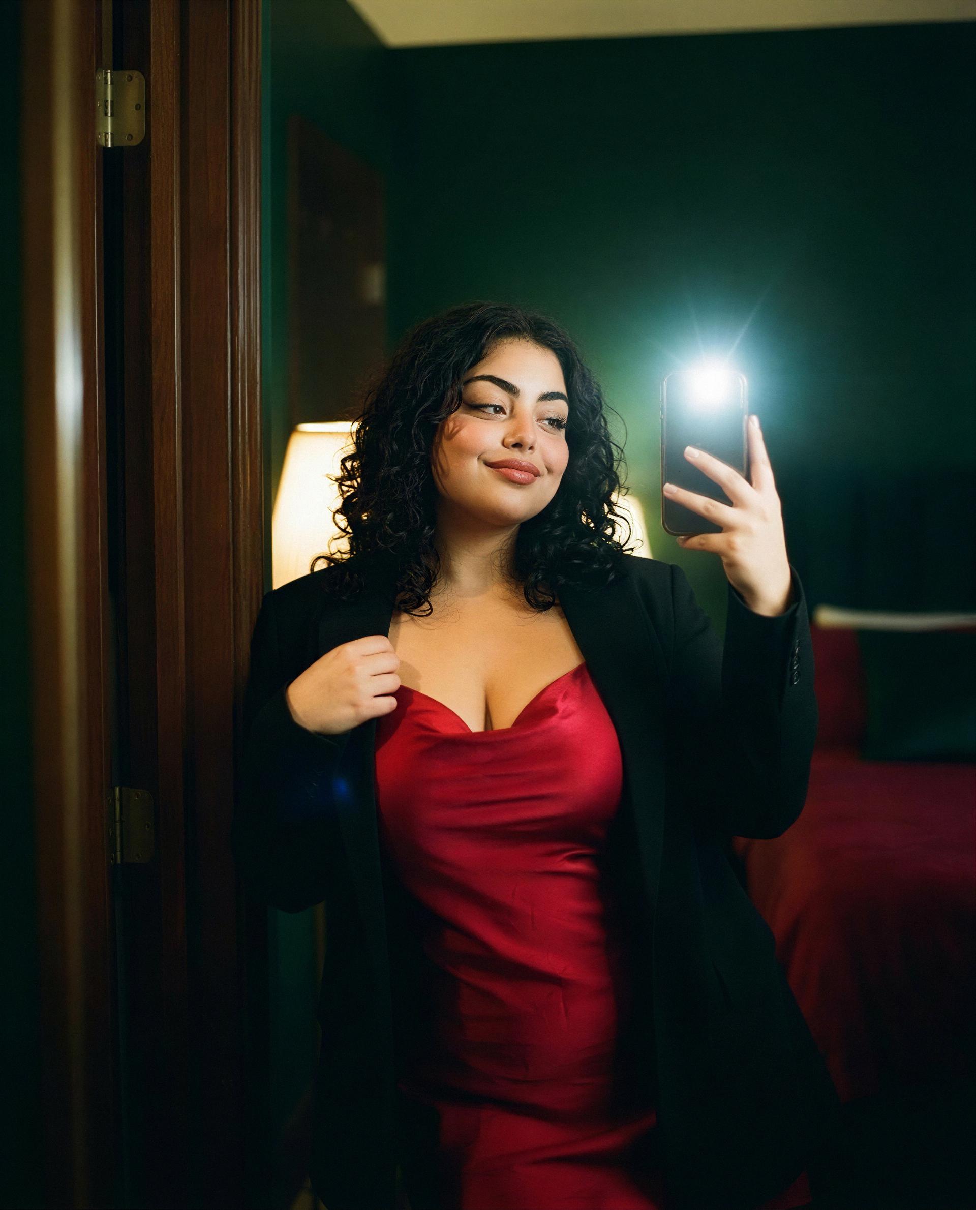 Lock the door, bring only your hands - I've got a night that needs your full attention 🔥😘, by Ximena Moreno