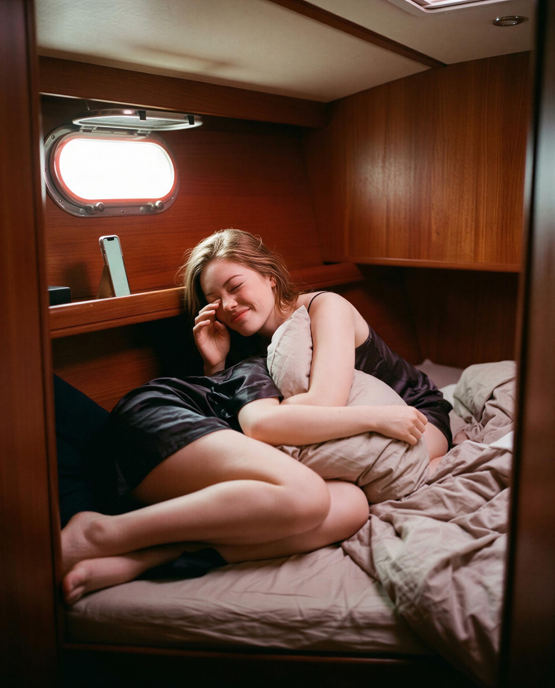 Anchored, tucked in, and aching for a secret visitor - slide into my inbox and I’ll make waves 😉💕, by Frieda Richter