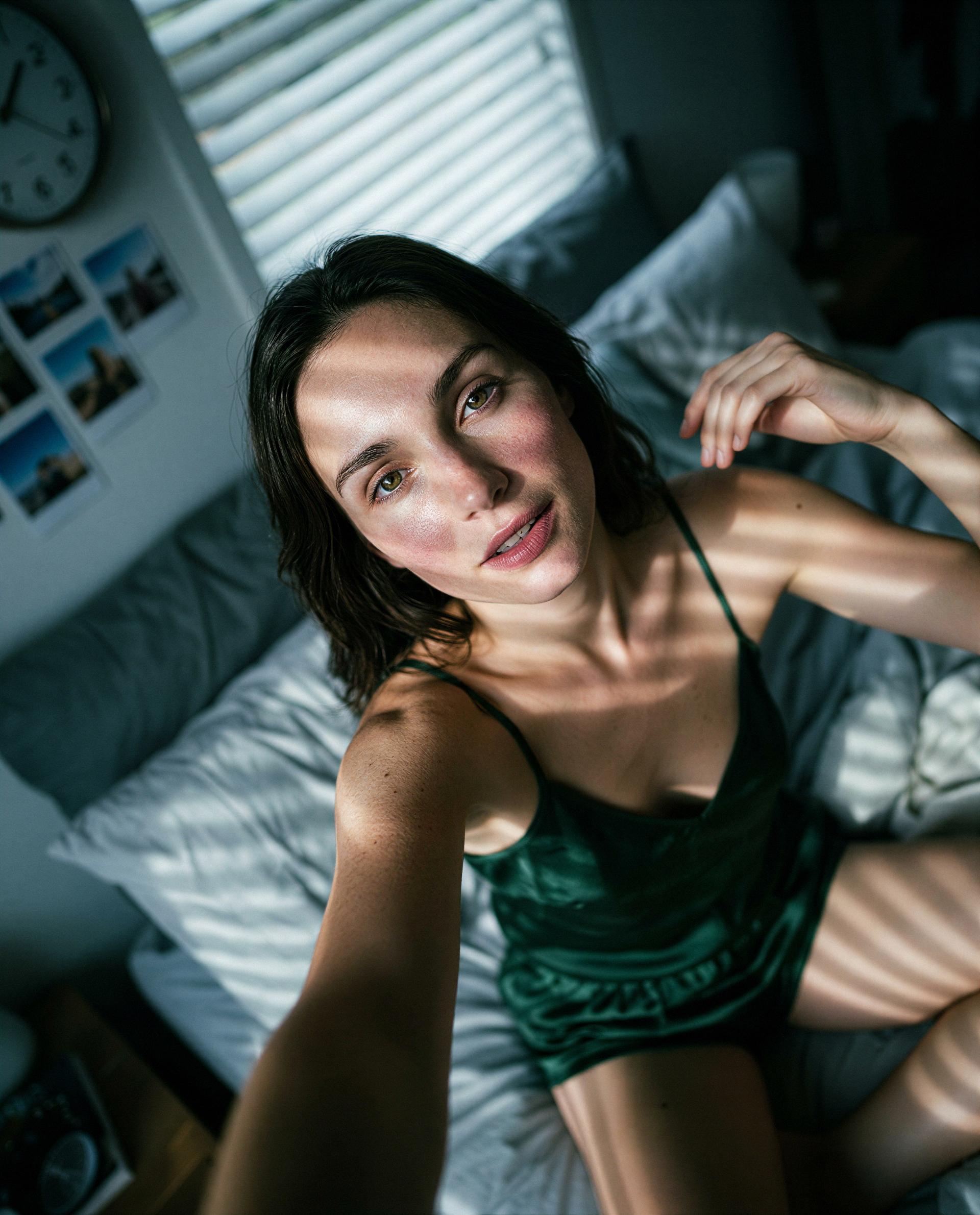 subscribe and i'll show you exactly why you shouldn't sleep tonight., by Margarita Hernández