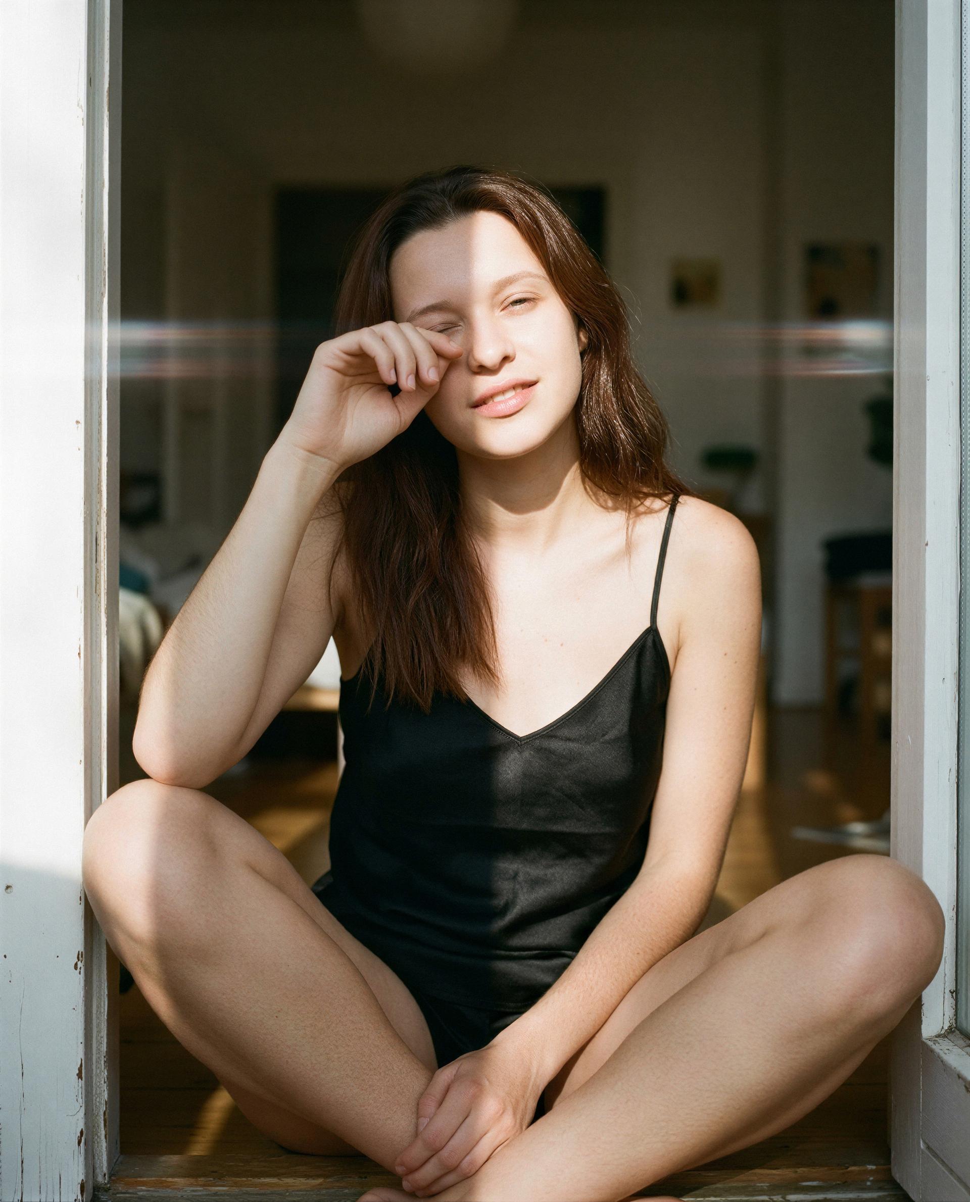 Sunshine, silk, and all my attention—want it all to yourself? 😉, by Anna Ricci