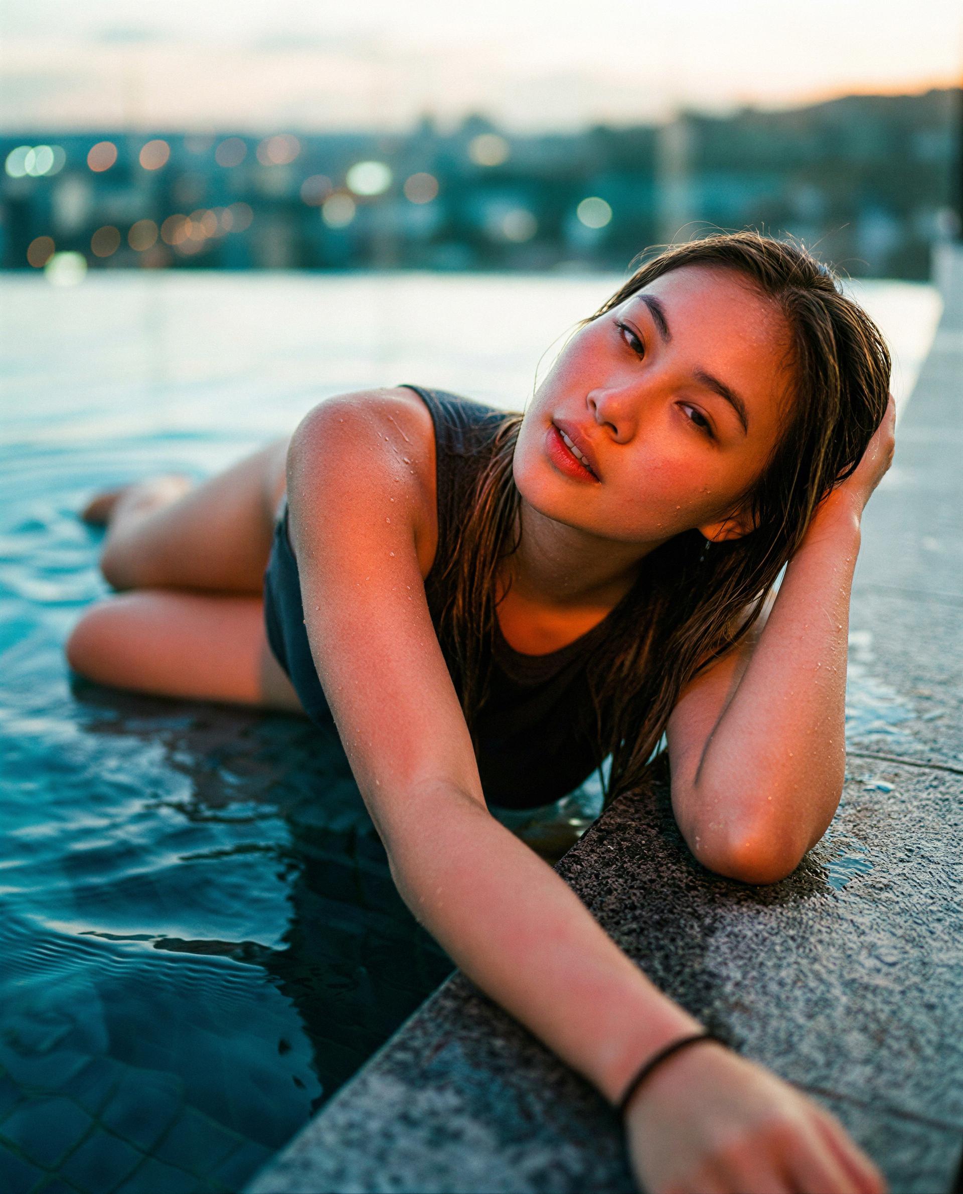 Late-night swim, no towel—come claim your reward if you're brave enough 😘, by Yoon-ah Kim