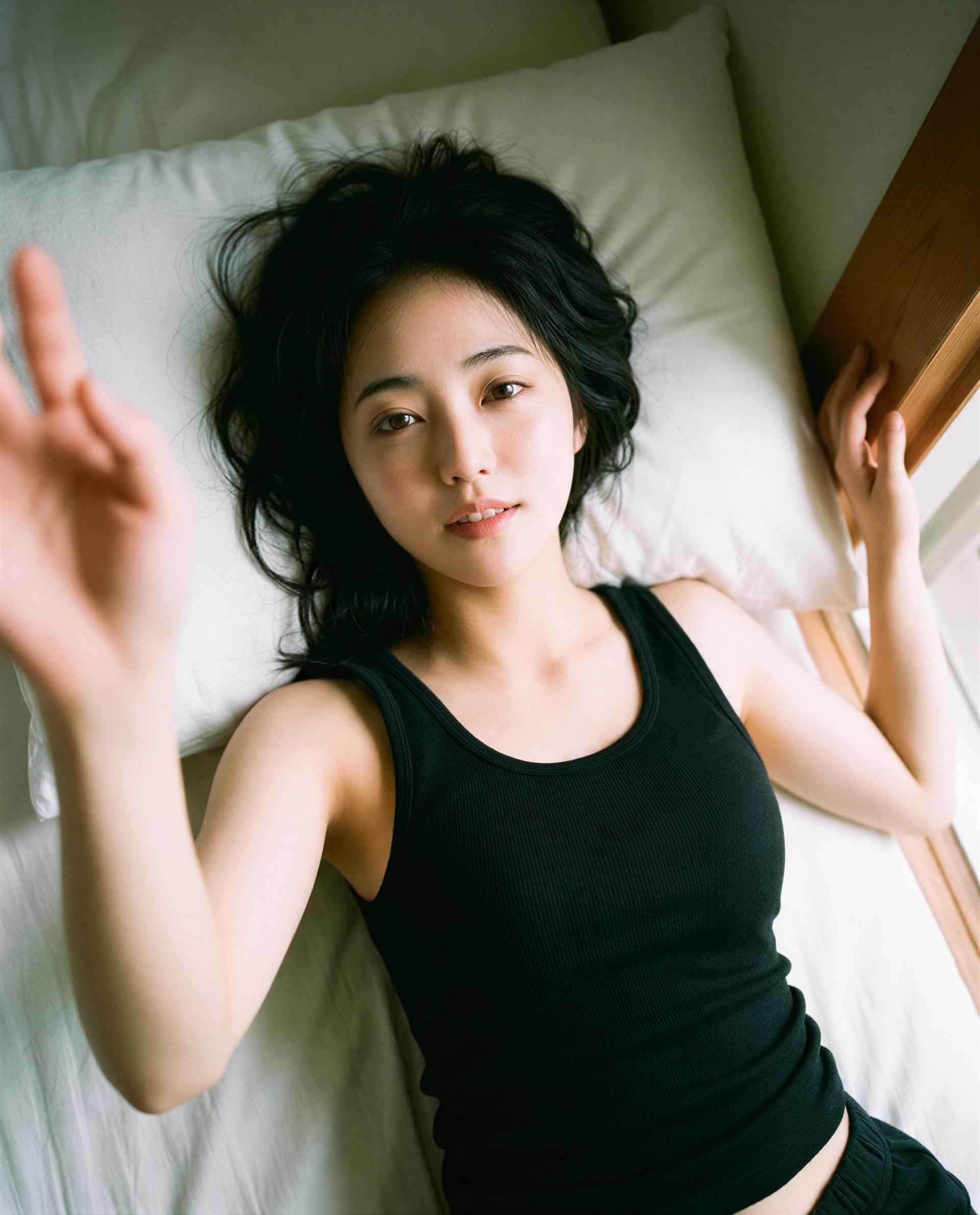 Slide in and I’ll show you why staying in with me is the best decision you’ll make 😘💕, by Nanami Hayashi
