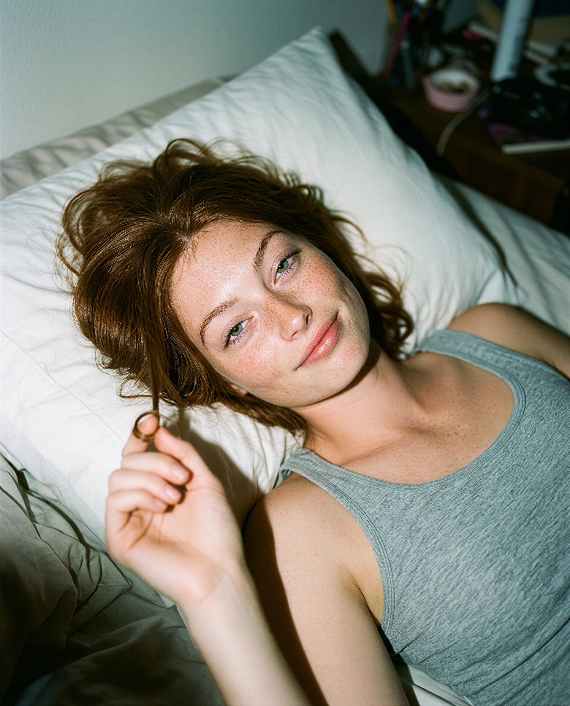 Soft sheets, softer secrets—drop a tip and I’ll make tonight one to remember 😏, by Ciara Moore