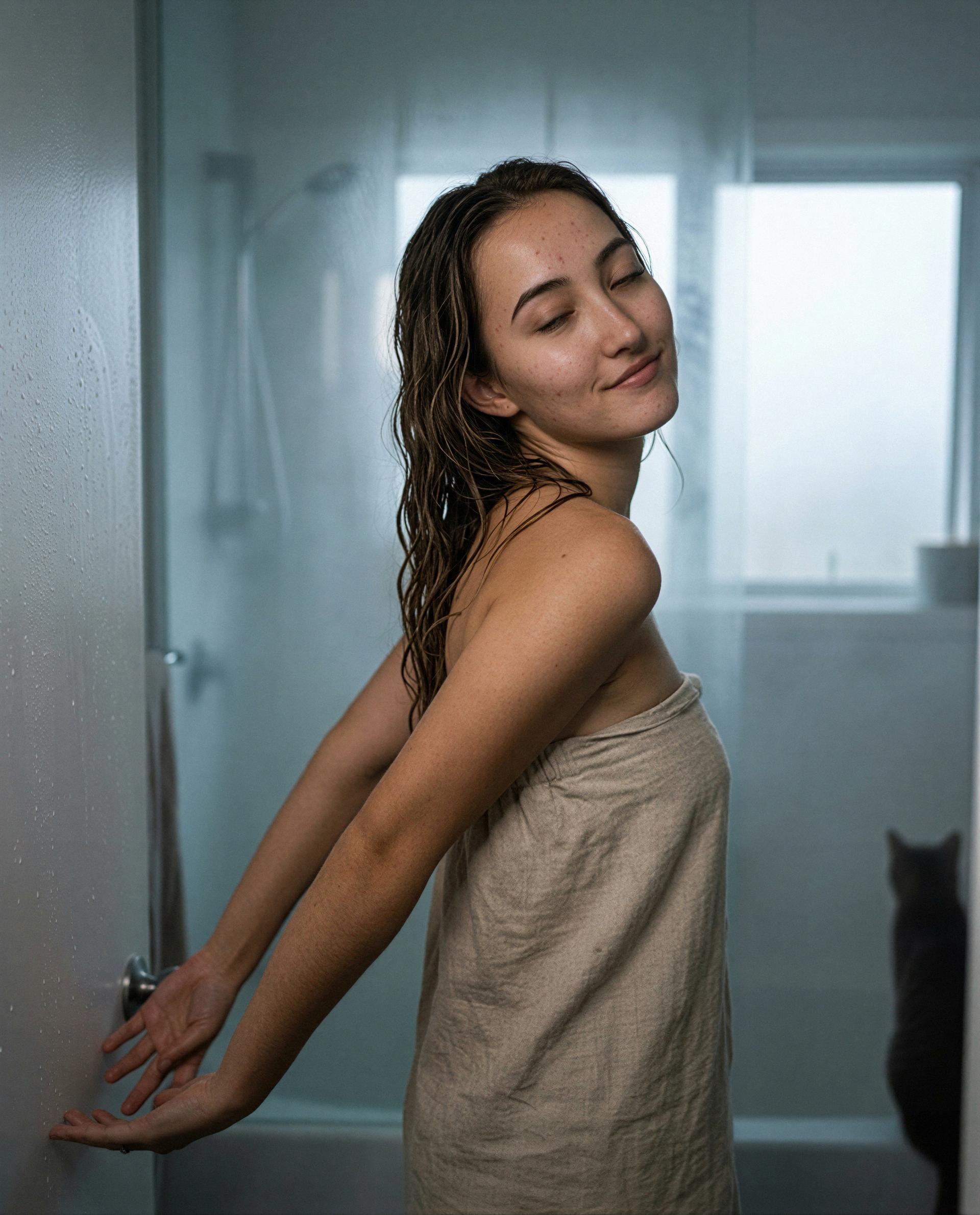 Just out of the shower and already thinking about you—care to be my private guest? 😏, by Diana Bermúdez