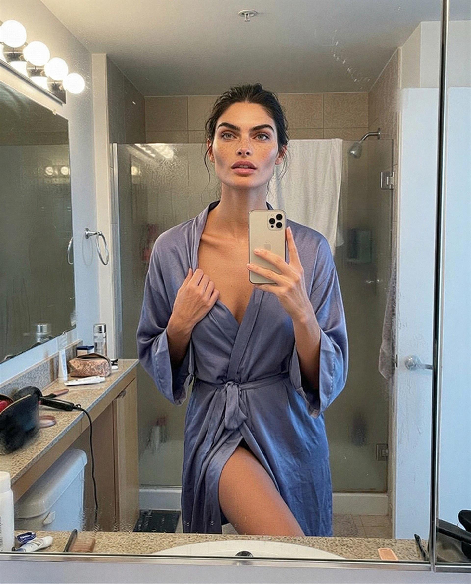 mirror selfie, no filters - tips welcome for the next move. 😉, by Lucy McCarthy