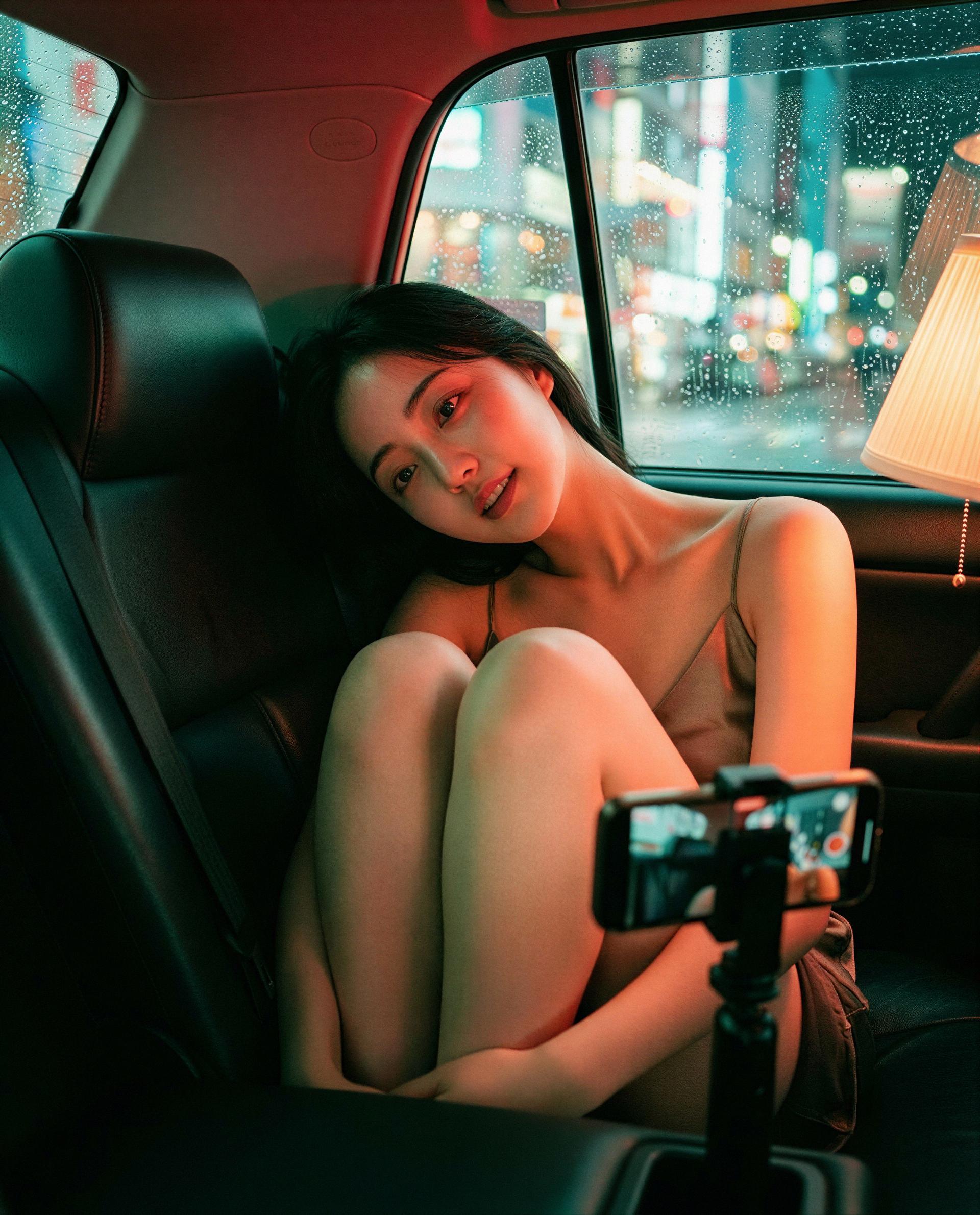 This seat’s getting lonely—wanna be the reason I stay up late recording just for you? 😉💕, by Nanami Hayashi
