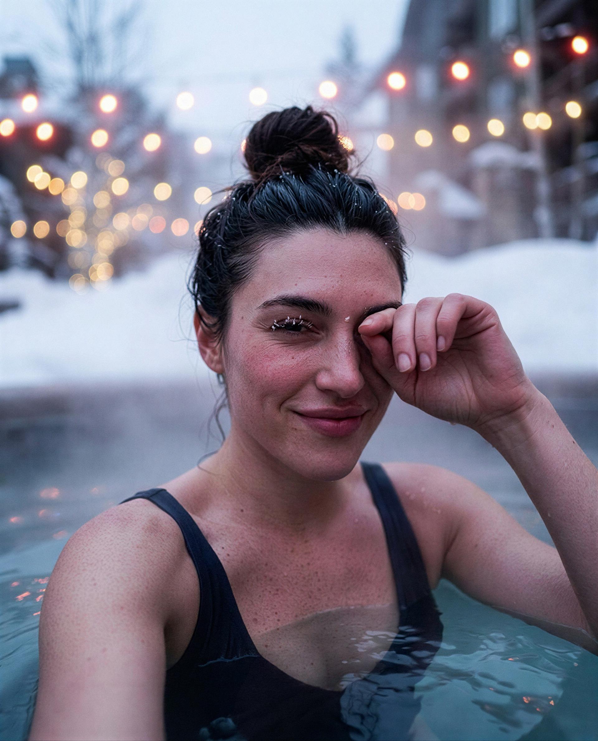 Cold air, hot water, and me waiting—are you brave enough to dive in? 😘, by Paz García