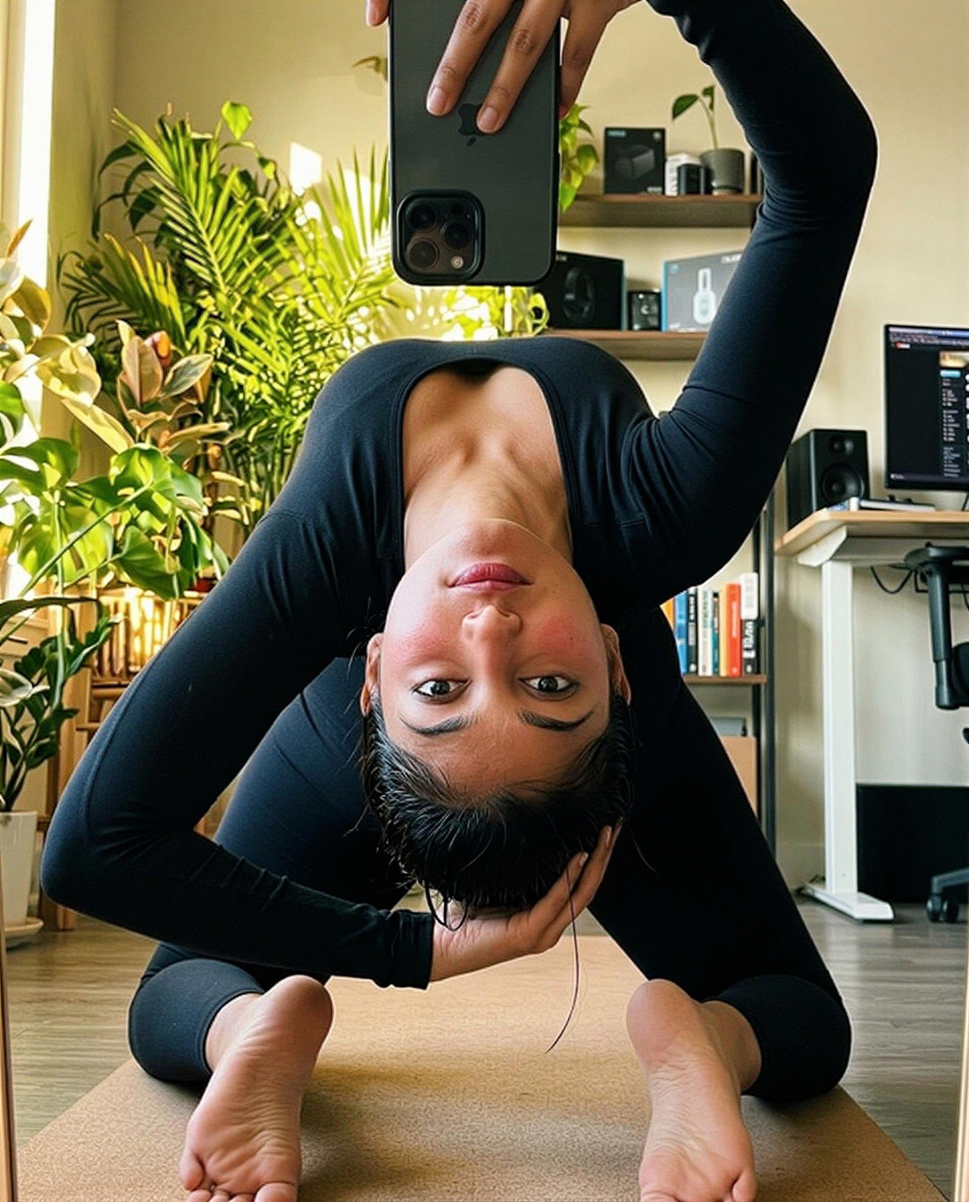 I turn the world upside-down—throw a gift my way and I’ll turn up the heat 😈, by Maria Nair